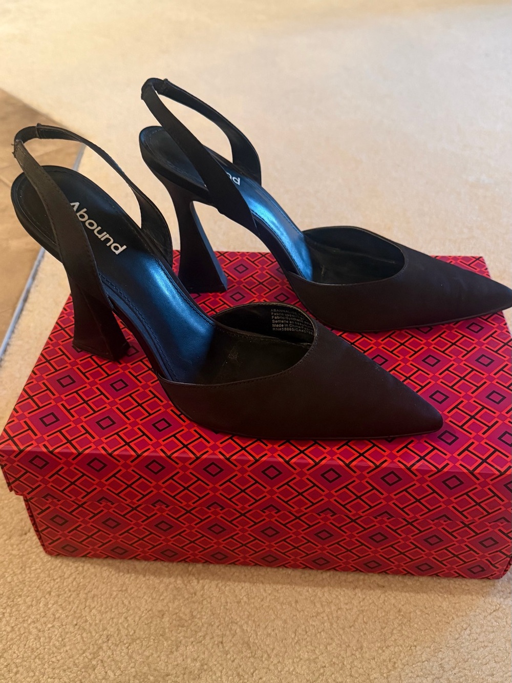 Abound Black Pointed Slingback Heels with Sculpted Block Heel